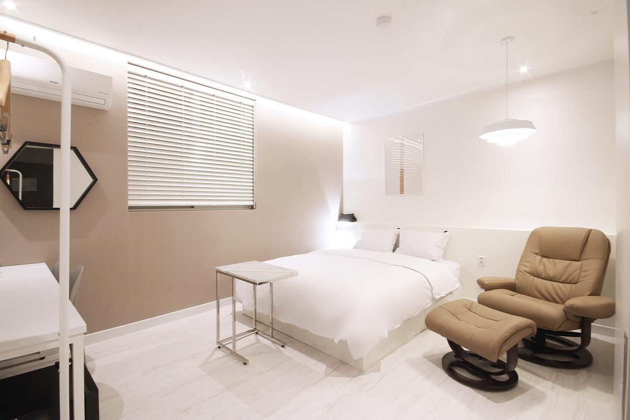 Hotel Yam Yeosu Hakdong Buitenkant foto