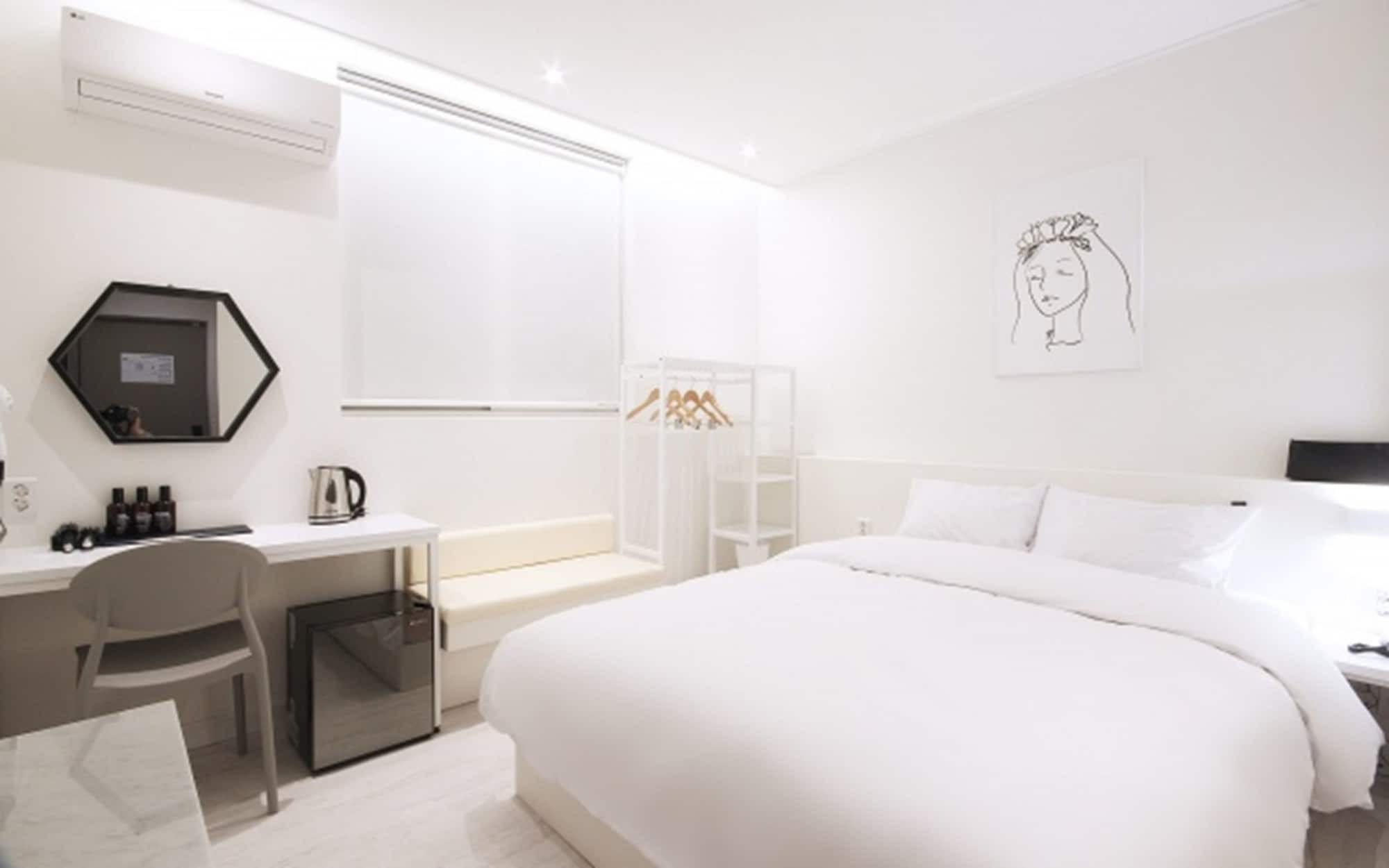 Hotel Yam Yeosu Hakdong Buitenkant foto
